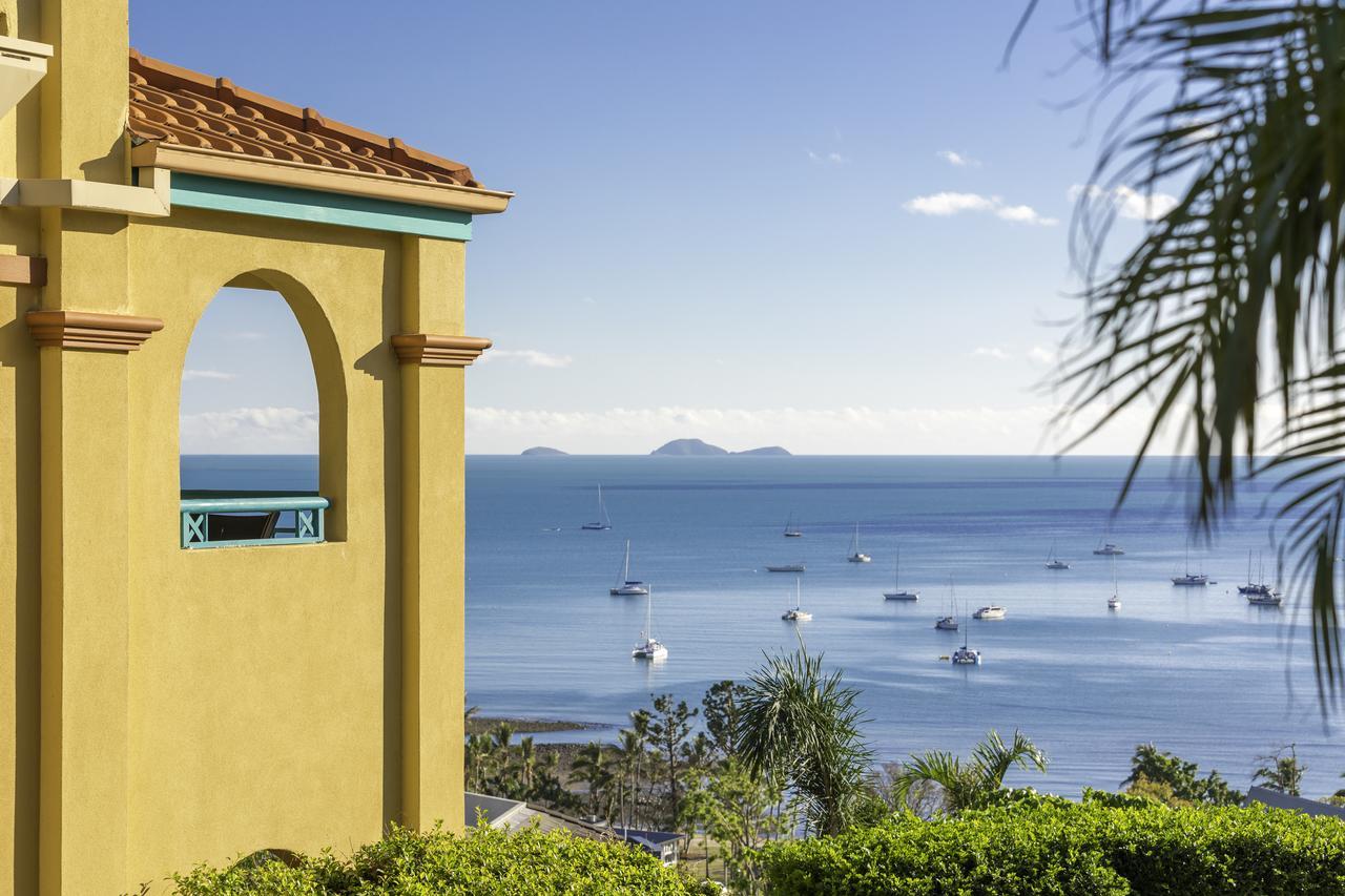 Toscana Village Resort Airlie Beach Exterior photo