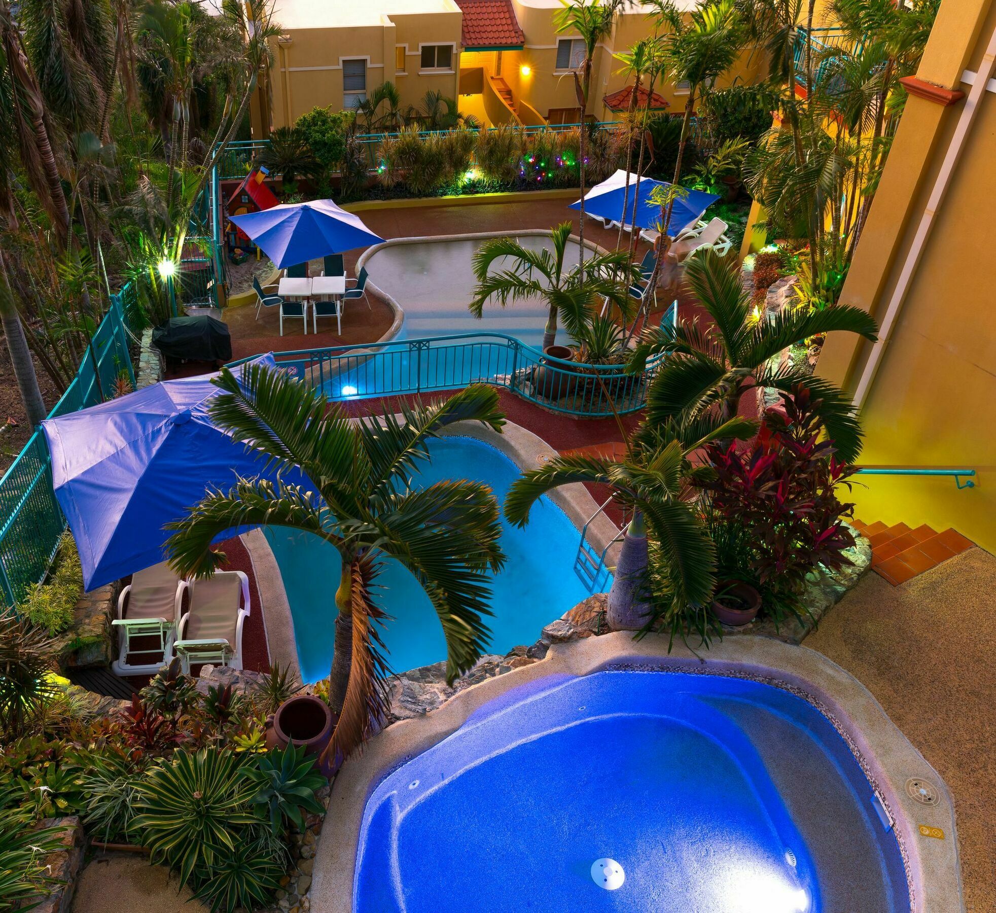 Toscana Village Resort Airlie Beach Exterior photo